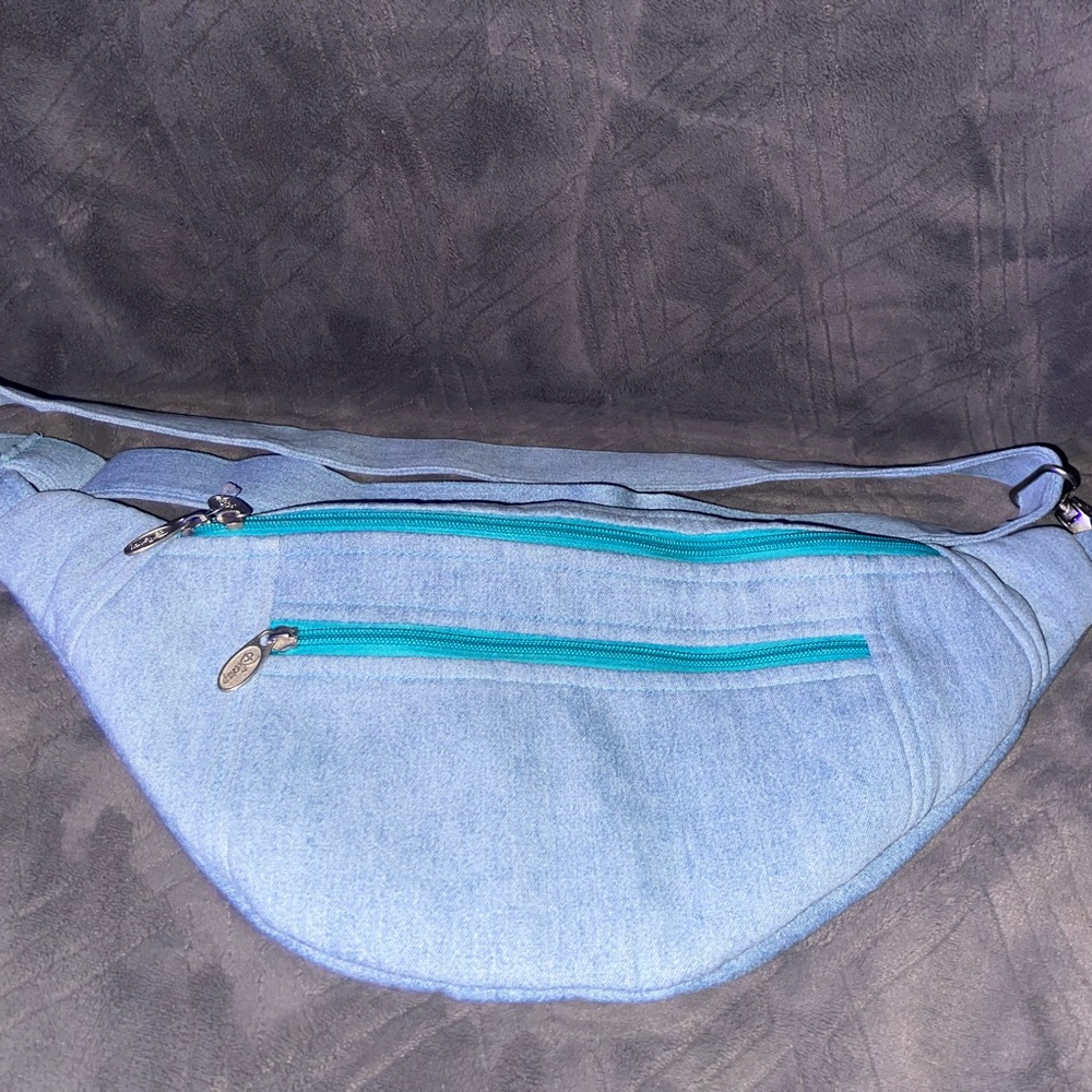 Vintage Island Floral  Color Blue Belted 2 Zippered Fanny Pack